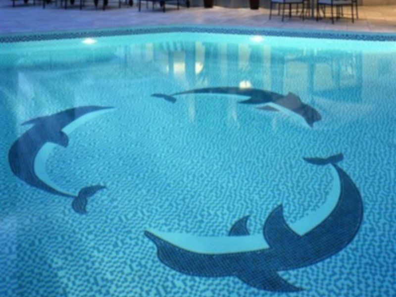 Corniche Hotel Abu Dabi Exterior foto Dolphin Cove