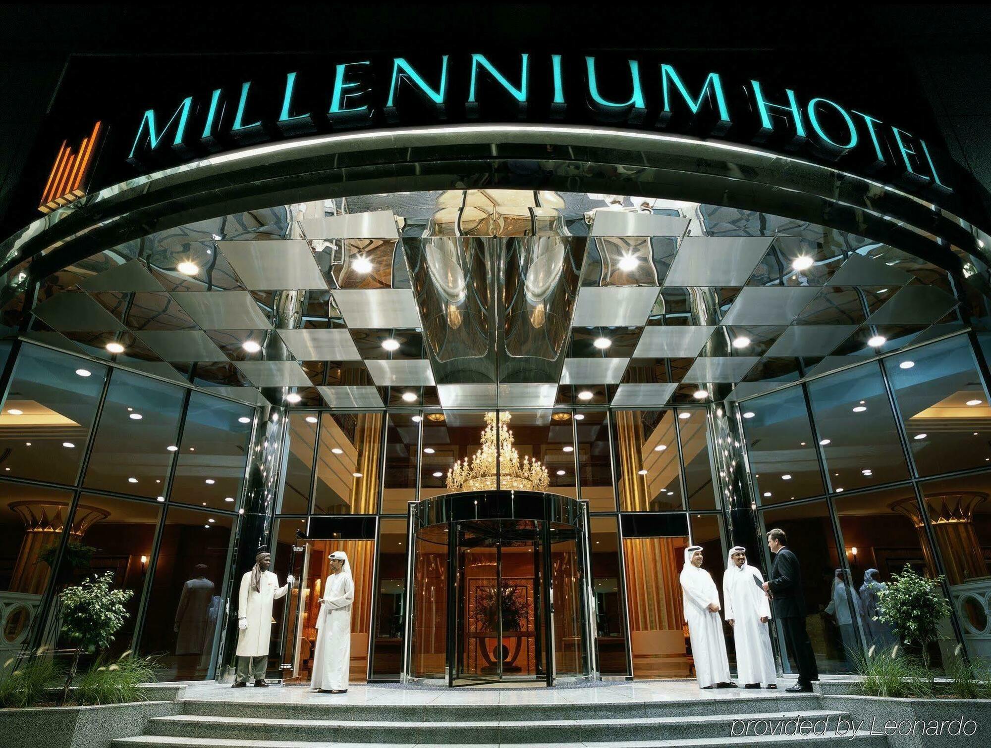 Corniche Hotel Abu Dabi Exterior foto Millennium Hotel in Abu Dhabi